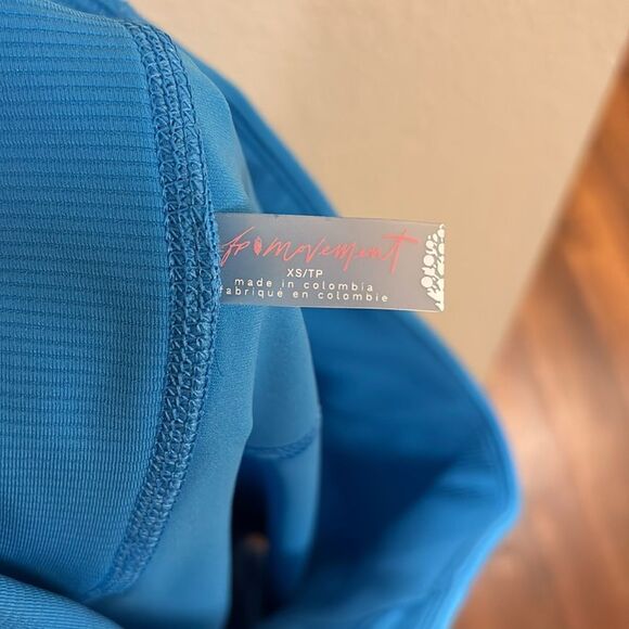 FREE PEOPLE Movement Instant Replay Shorts in Varsity Blue NWT - Picture 5 of 7